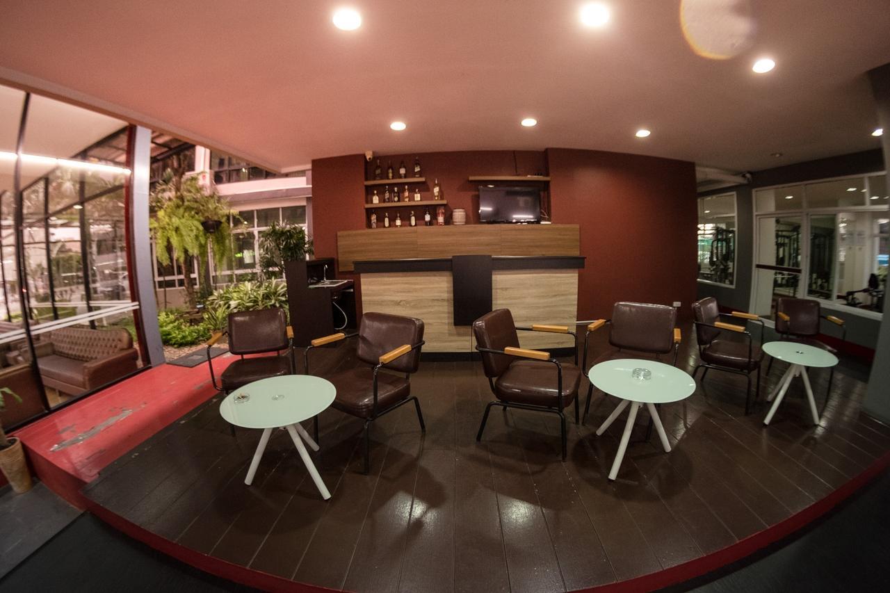 Apple Holiday Bangkok Exteriér fotografie
